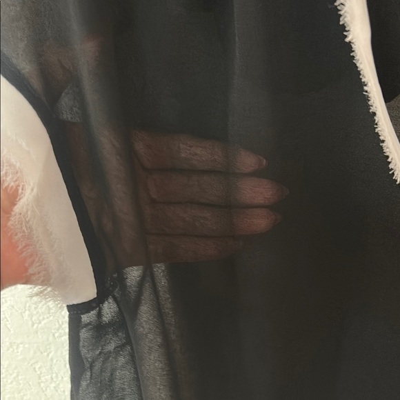 Elegant Black Sheer Blouse with White Layered Trim Size L - Picture 5 of 10